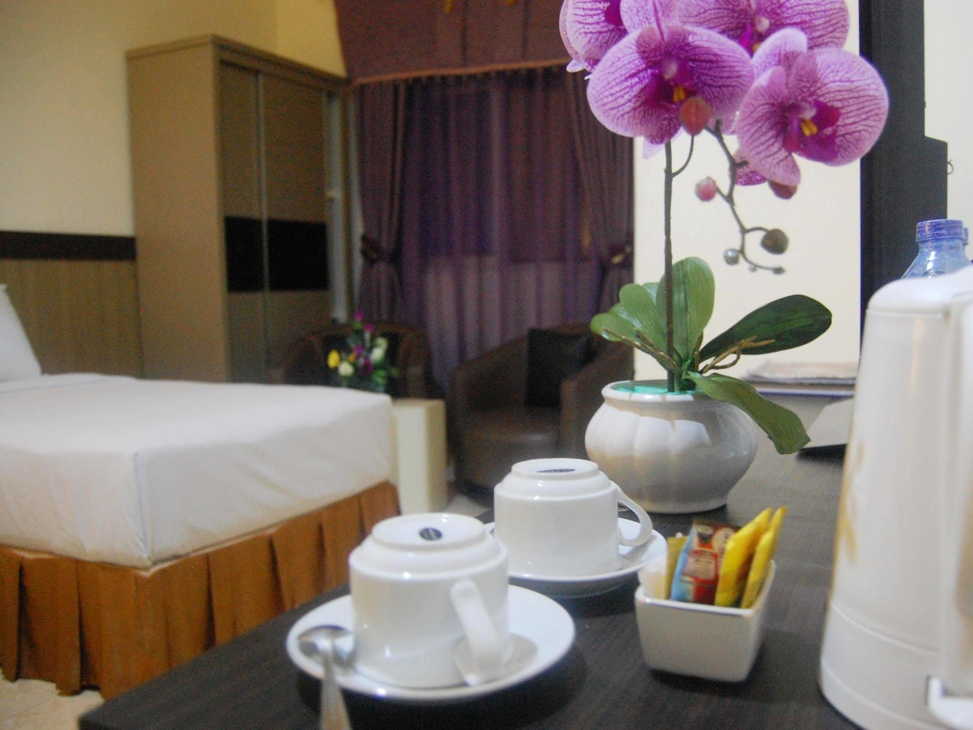 Urbanview Hotel Best Skip Palembang Ngoại thất bức ảnh